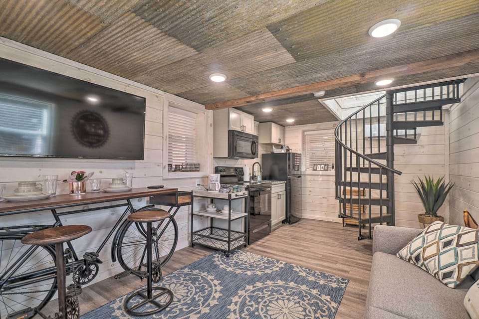 House (1 Bedroom) | Interior