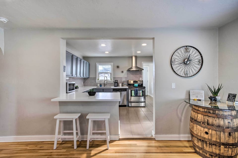 House (2 Bedrooms) | Interior