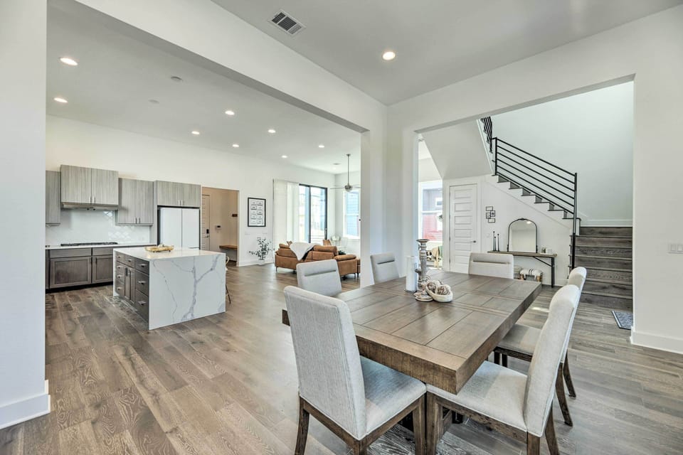 House (3 Bedrooms) | Interior