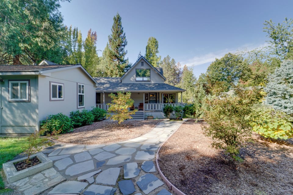 House (2 Bedrooms) | Front of property