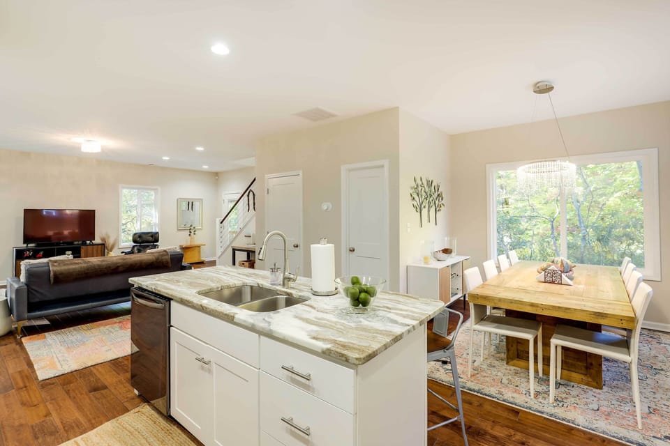 House (3 Bedrooms) | Interior