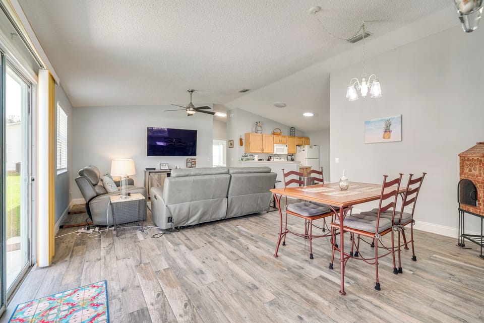 House (2 Bedrooms) | Interior