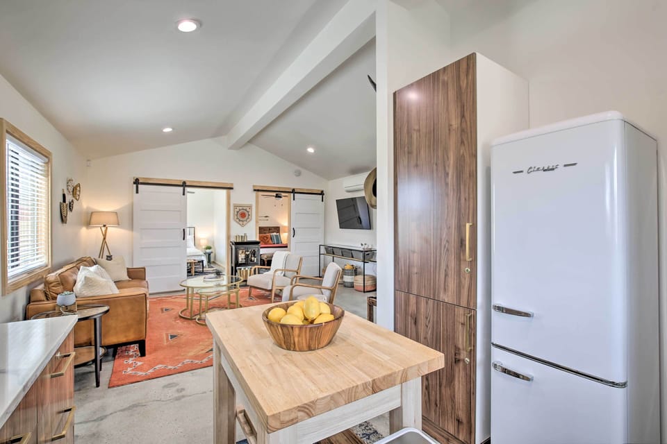 House (2 Bedrooms) | Interior