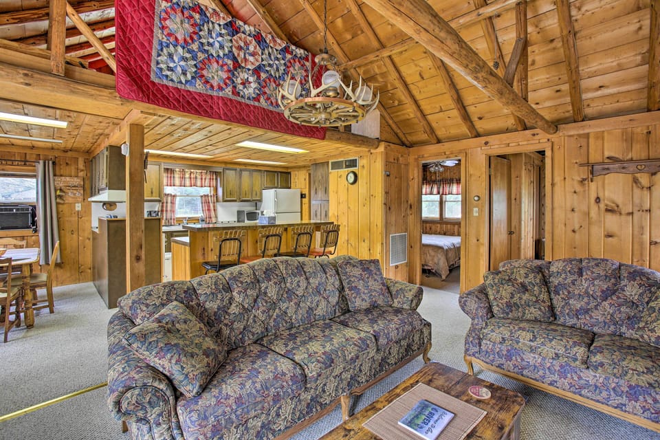 House (2 Bedrooms) | Interior