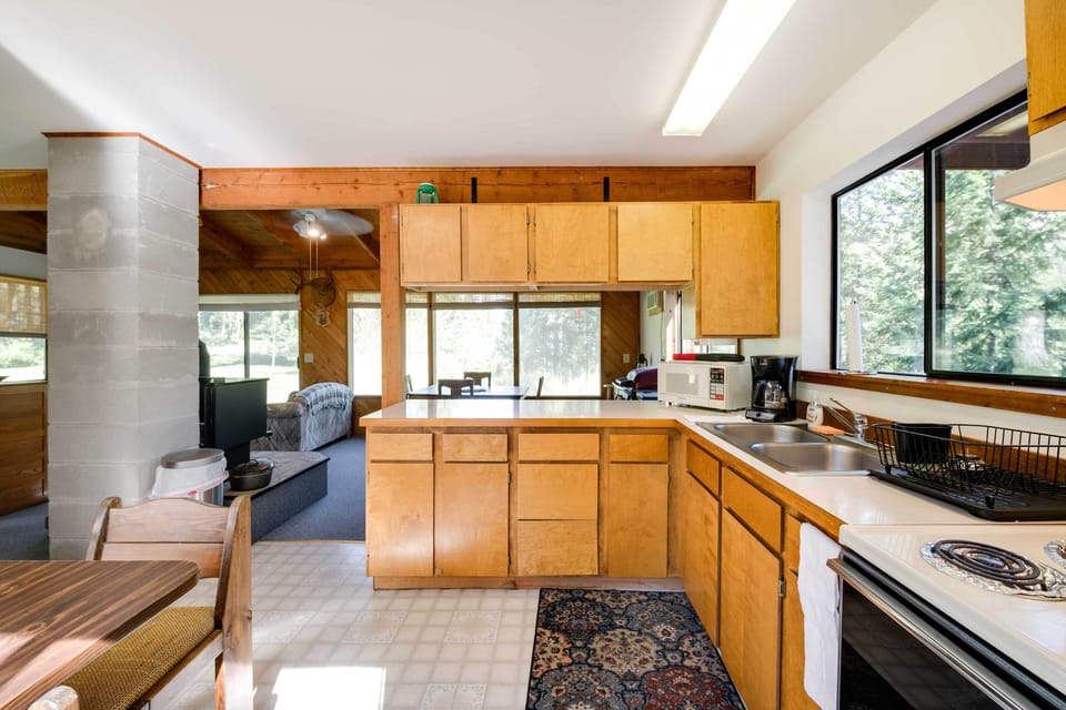 House (2 Bedrooms) | Interior