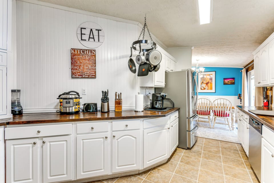 House (3 Bedrooms) | Interior