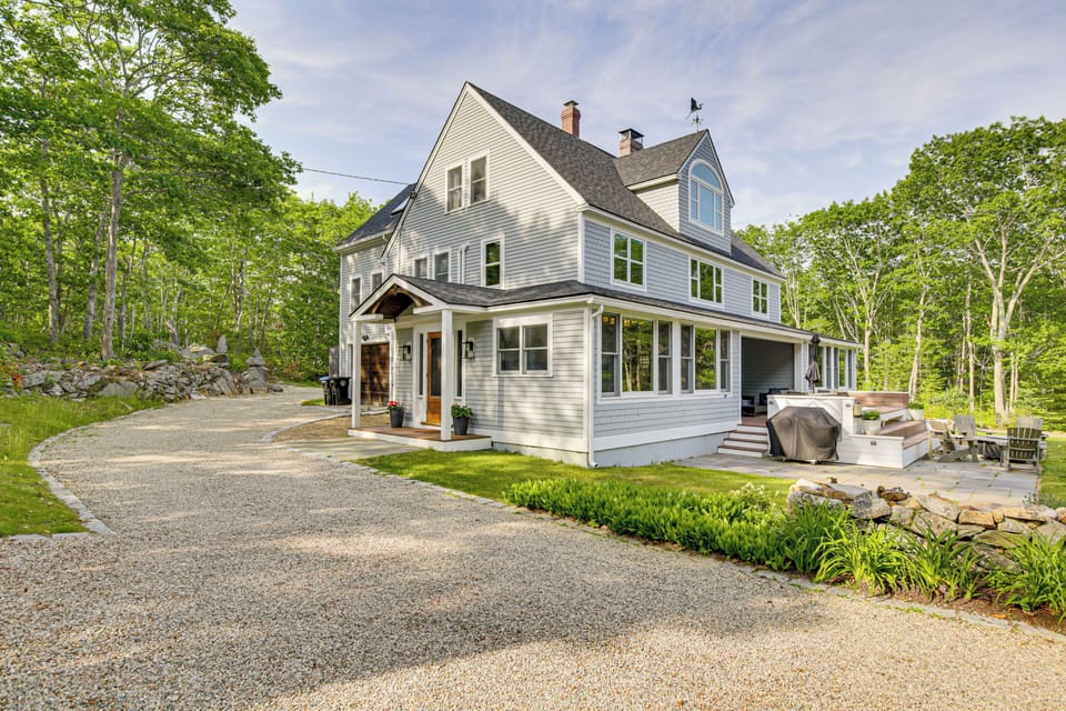 House (6 Bedrooms) | Interior