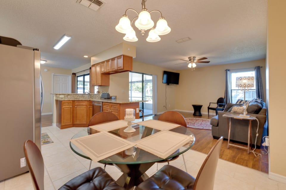 House (2 Bedrooms) | Interior