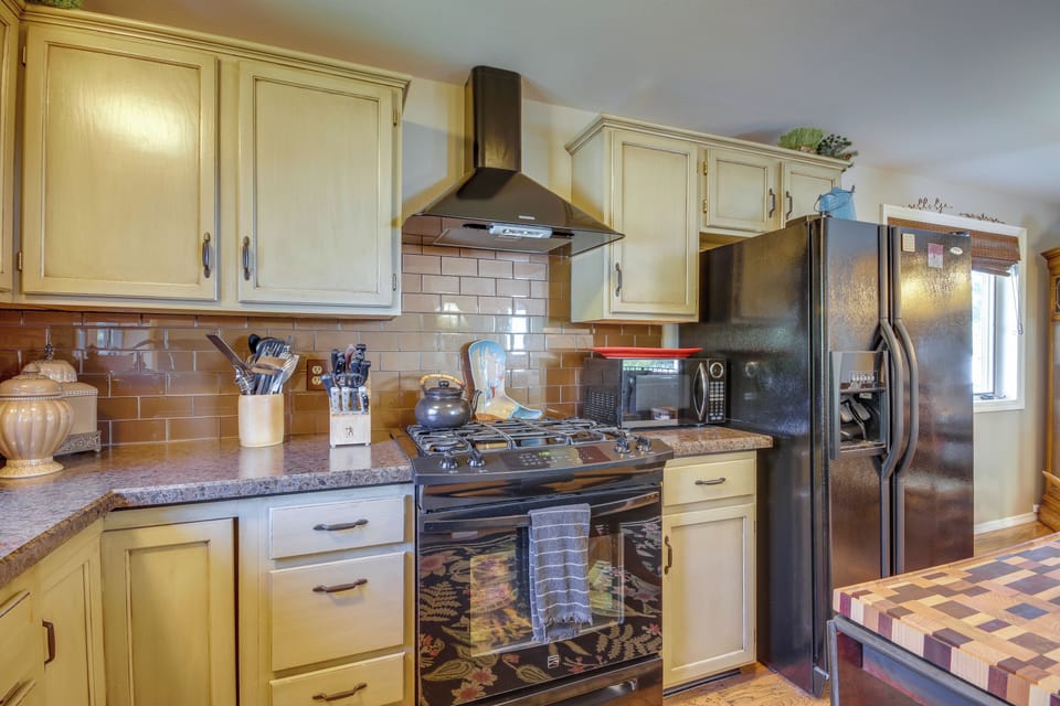 House (3 Bedrooms) | Interior