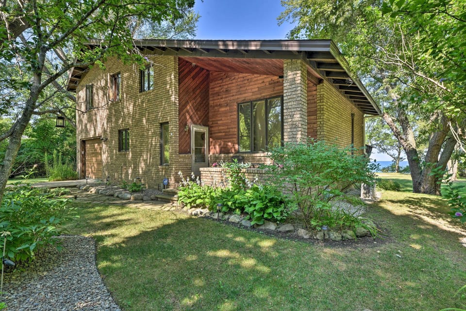 House (3 Bedrooms) | Front of property