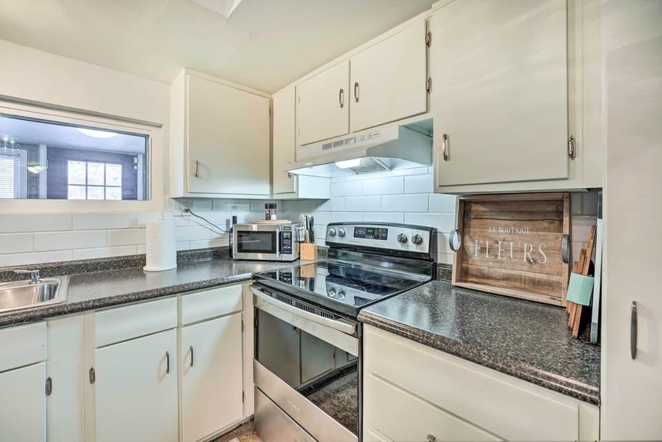 House (5 Bedrooms) | Interior