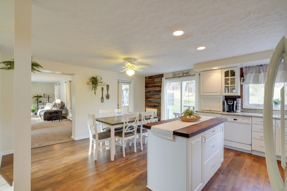 House (4 Bedrooms) | Interior
