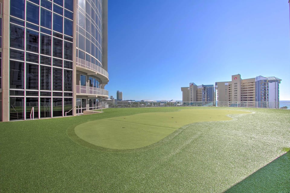 Comfy PCB Condo w/ View & Private Beach Access! Apartment in Long Beach