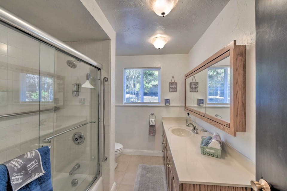 Wine Lovers Garden Oasis in Sutter Creek! Cottage in Sierra Nevada