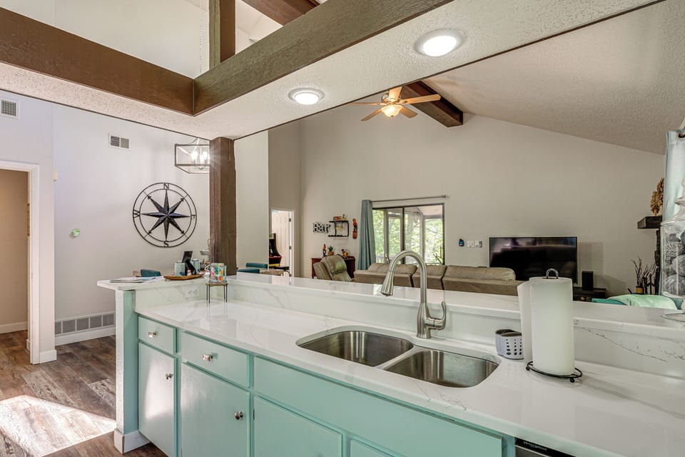 House (3 Bedrooms) | Interior