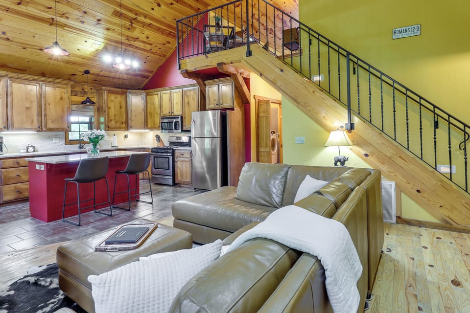 House (2 Bedrooms) | Interior