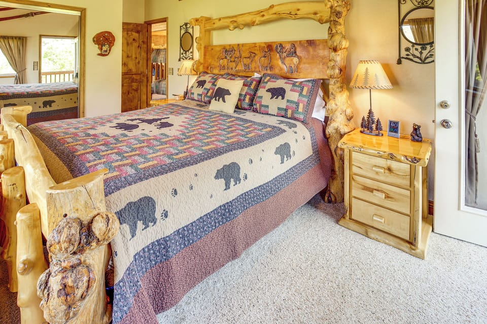 House (5 Bedrooms) | Interior