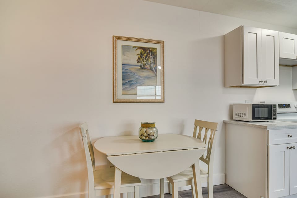 Apartment (0 Bedroom) | Interior