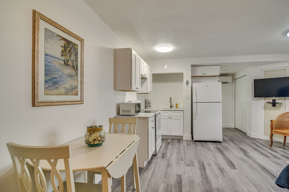 Apartment (0 Bedroom) | Interior