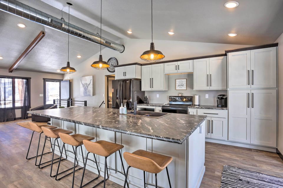 House (4 Bedrooms) | Interior