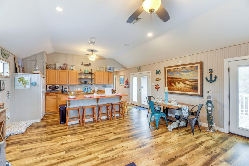 House (2 Bedrooms) | Interior