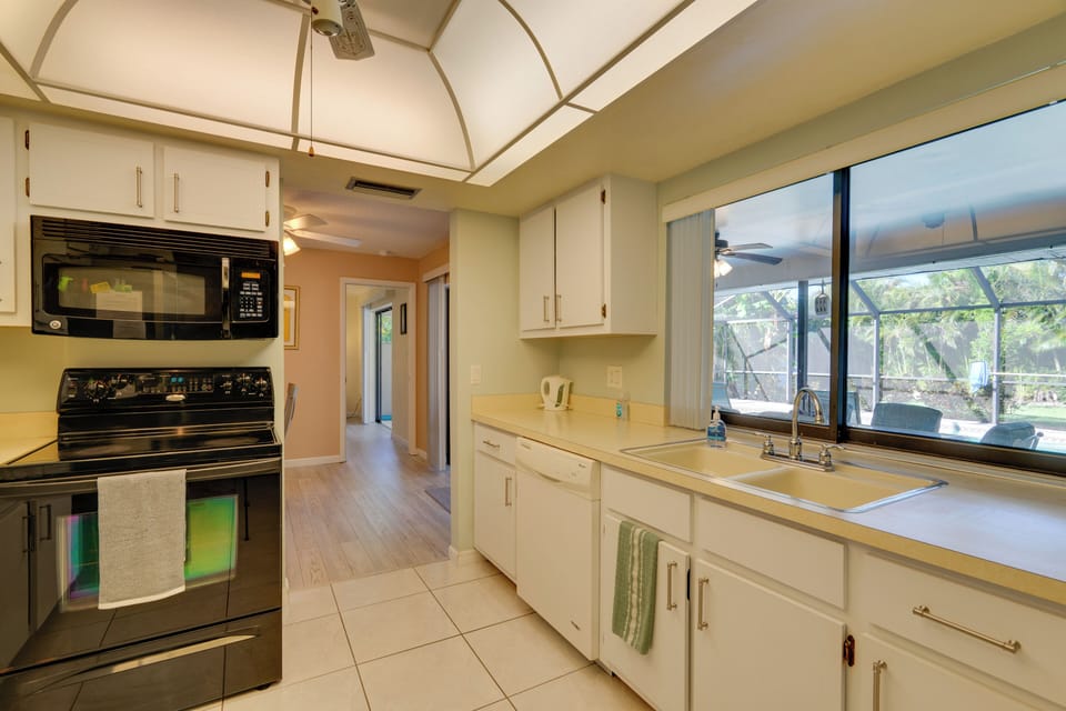 House (3 Bedrooms) | Interior