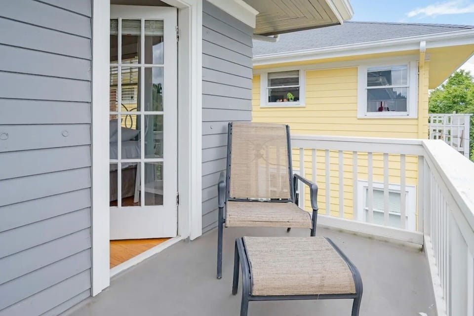Balcony located outside of master bedroom
