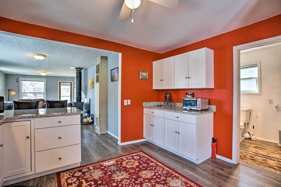House (2 Bedrooms) | Interior