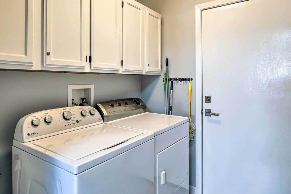 Sunny SPI Las Villas Condo w/ Resort Amenities! Apartment in South Padre Island