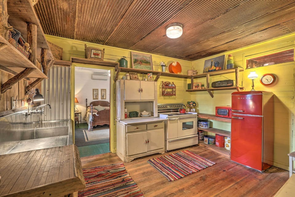 House (2 Bedrooms) | Interior