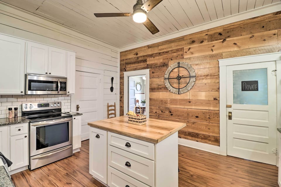 House (2 Bedrooms) | Interior
