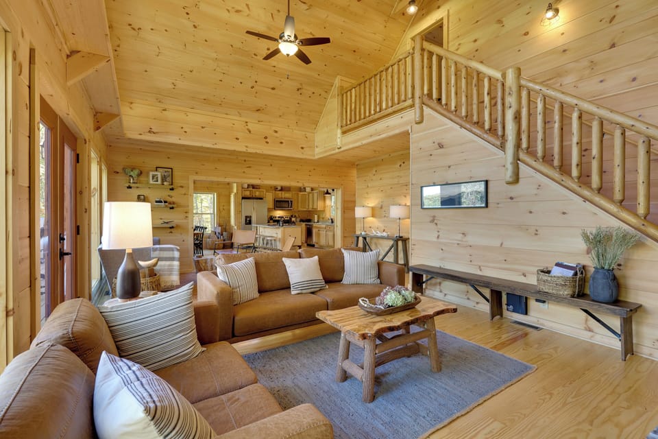 House (5 Bedrooms) | Interior