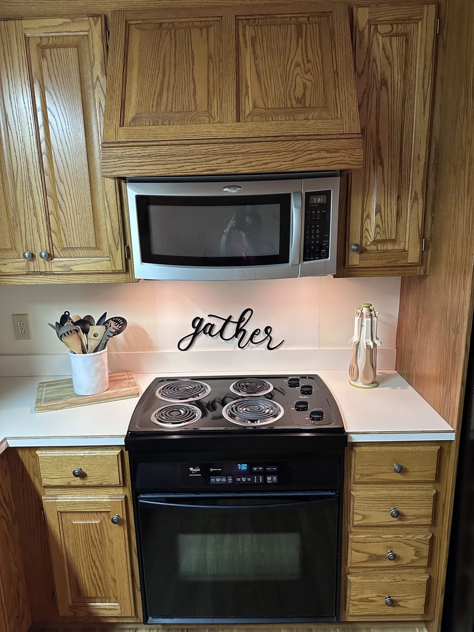 Fully stocked kitchen for cooking and cocktail making with friends and family
