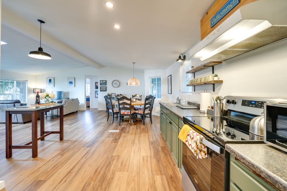 House (3 Bedrooms) | Interior