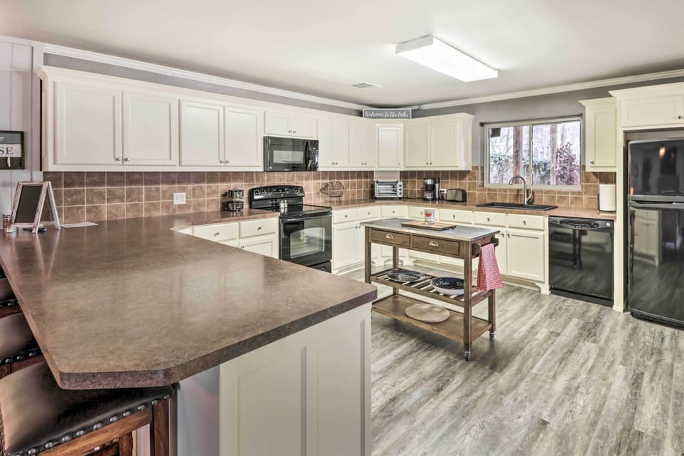 House (2 Bedrooms) | Interior