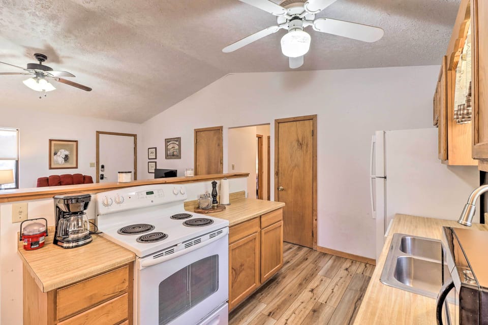 House (3 Bedrooms) | Interior