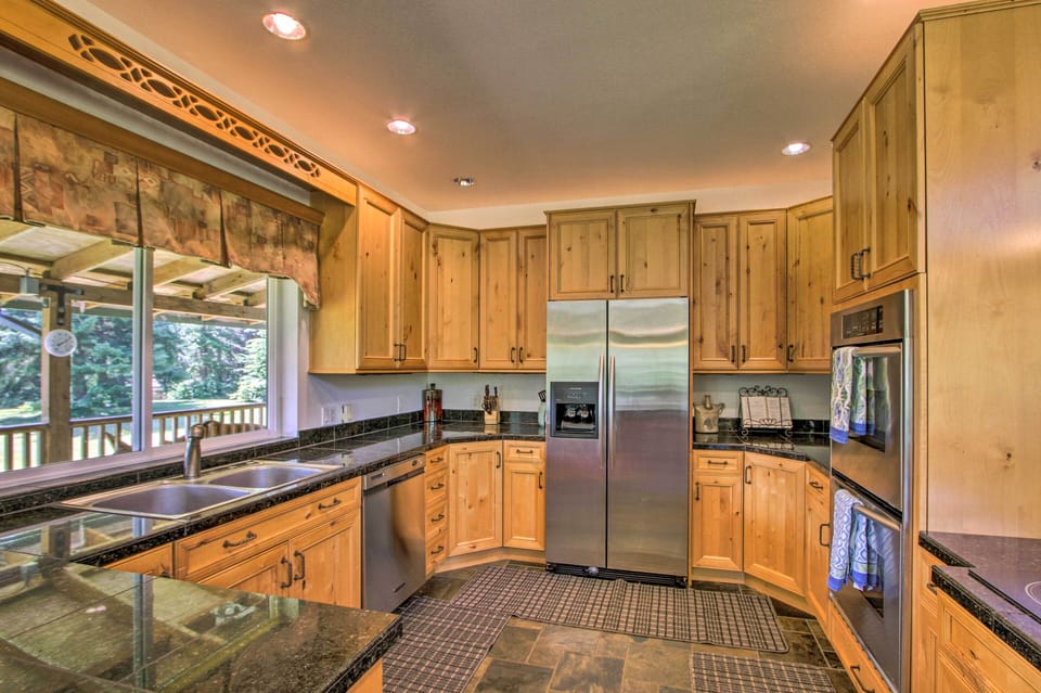 House (4 Bedrooms) | Interior