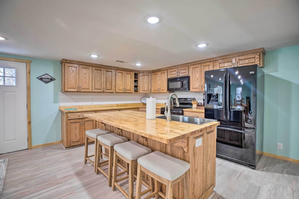 House (4 Bedrooms) | Interior