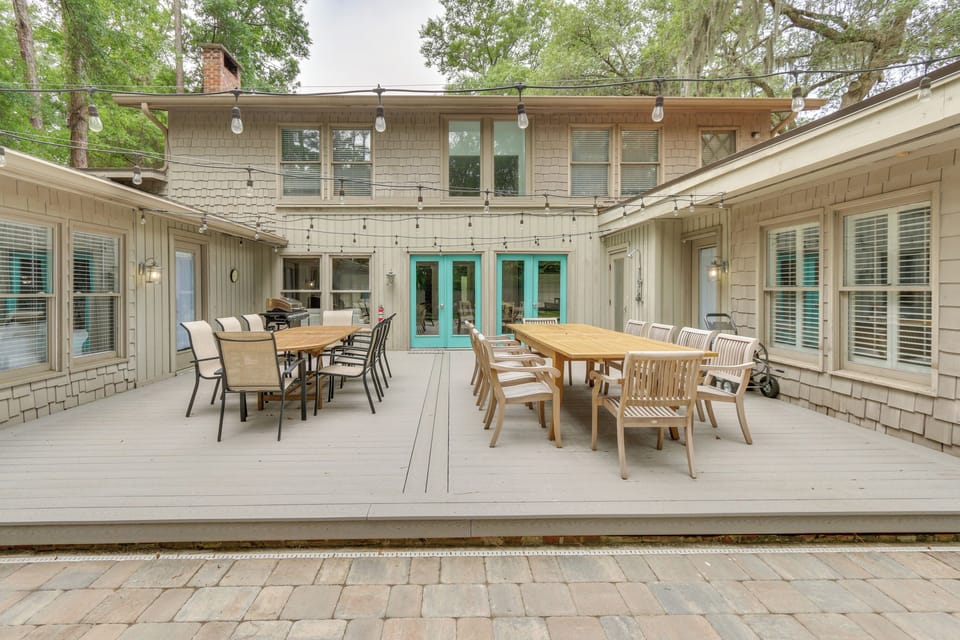 House (6 Bedrooms) | Front of property