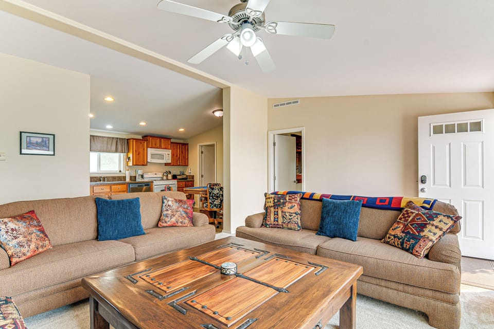 House (3 Bedrooms) | Interior