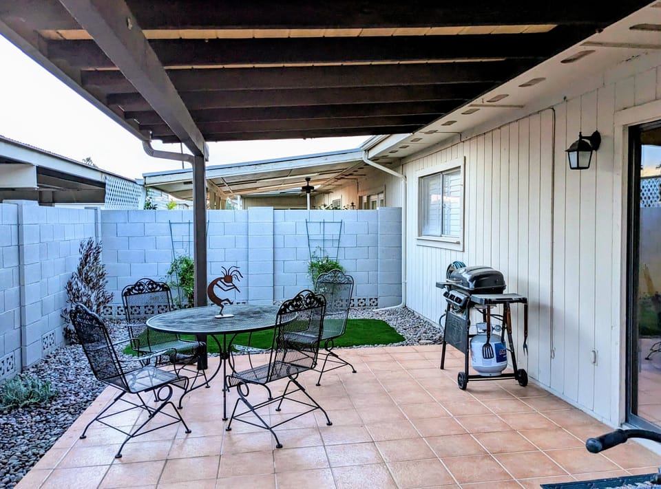 PRIVATE PATION AREA w/ BBQ, Patio Dining set + ARTFICIAL GRASS AREA