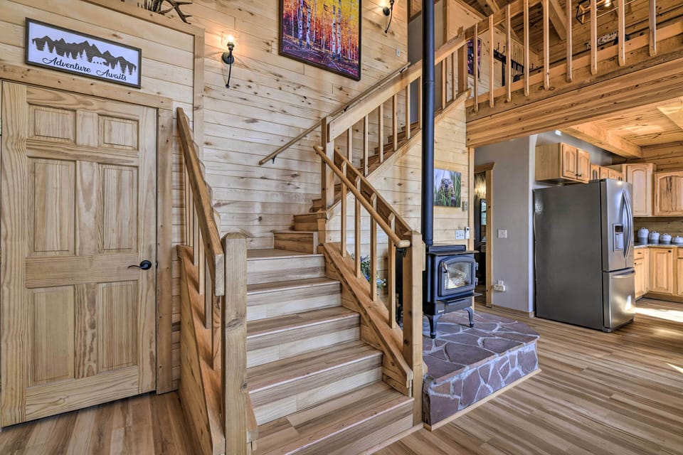 House (4 Bedrooms) | Interior