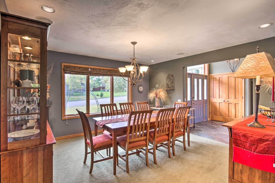 House (4 Bedrooms) | Interior