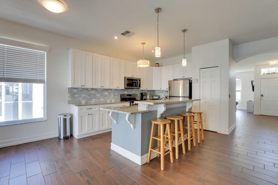 House (4 Bedrooms) | Interior