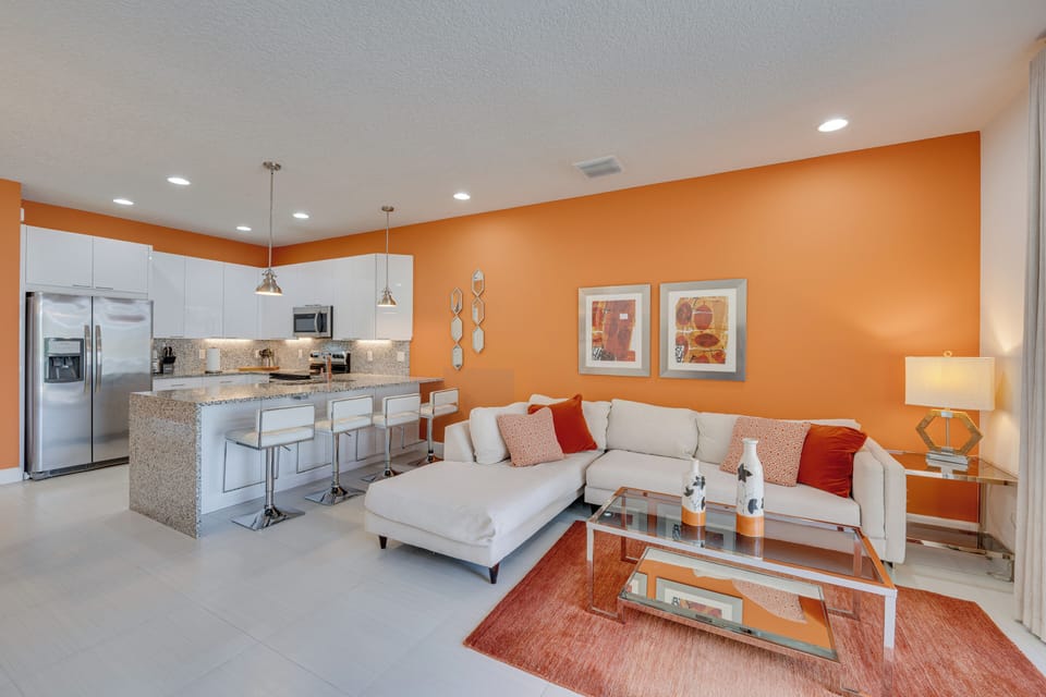 Apartment (3 Bedrooms) | Front of property