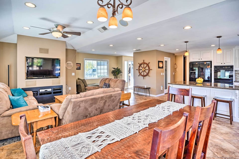 House (3 Bedrooms) | Interior