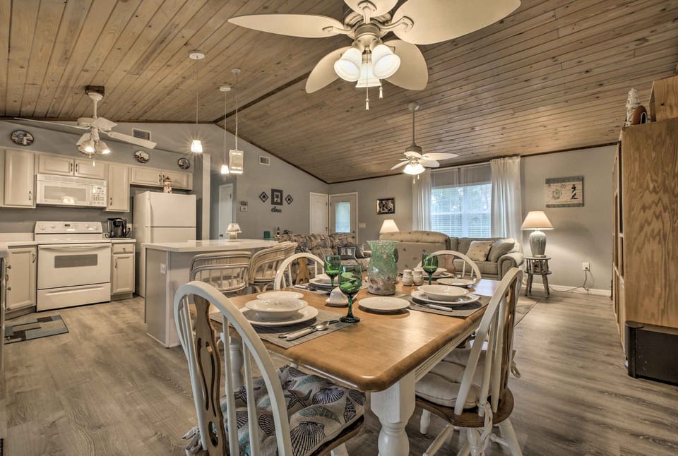 House (2 Bedrooms) | Interior