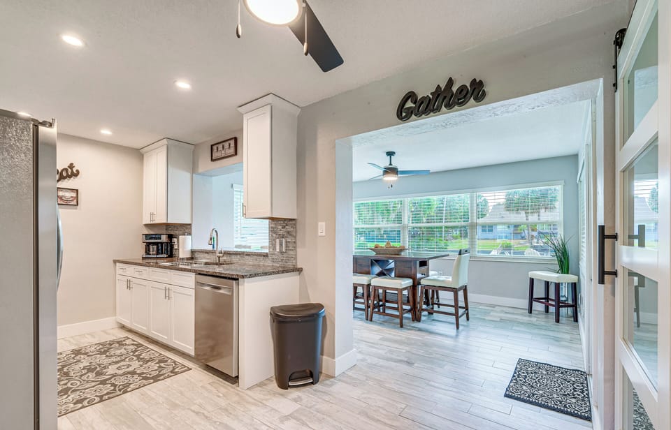 House (3 Bedrooms) | Interior