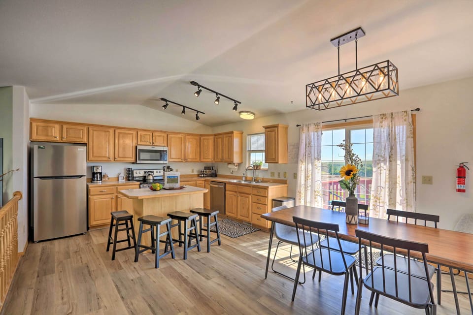 Apartment (4 Bedrooms) | Front of property