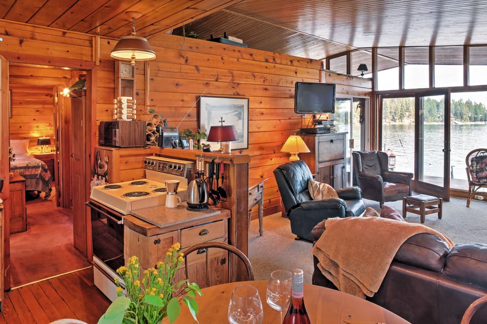House (2 Bedrooms) | Interior